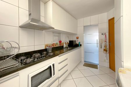 Apartamento à venda com 188m², 4 quartos e 4 vagas Apartamento à venda com 188m², 4 quartos e 4 vagasCozinha