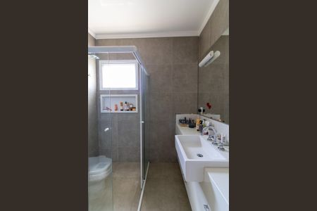 Casa de condomínio à venda com 194m², 3 quartos e 2 vagas Casa de condomínio à venda com 194m², 3 quartos e 2 vagasBanheiro da Suíte 2