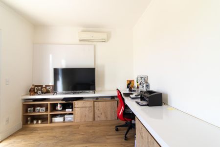 Casa de condomínio à venda com 194m², 3 quartos e 2 vagas Casa de condomínio à venda com 194m², 3 quartos e 2 vagasQuarto 1