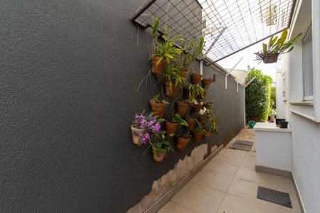 Casa de condomínio à venda com 194m², 3 quartos e 2 vagas Casa de condomínio à venda com 194m², 3 quartos e 2 vagasÁrea externa