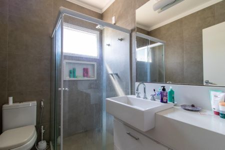 Casa de condomínio à venda com 194m², 3 quartos e 2 vagas Casa de condomínio à venda com 194m², 3 quartos e 2 vagasBanheiro Social