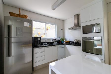 Casa de condomínio à venda com 194m², 3 quartos e 2 vagas Casa de condomínio à venda com 194m², 3 quartos e 2 vagasCozinha