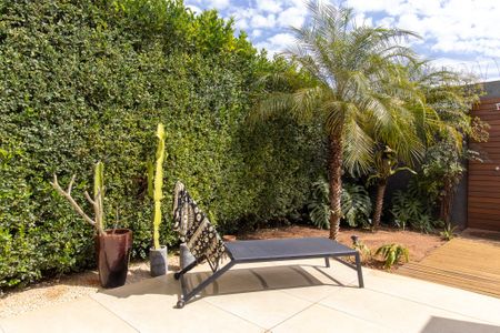 Casa de condomínio à venda com 194m², 3 quartos e 2 vagas Casa de condomínio à venda com 194m², 3 quartos e 2 vagasÁrea externa