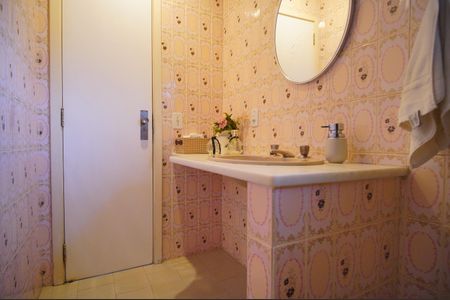 Casa à venda com 312m², 4 quartos e 2 vagasLavabo