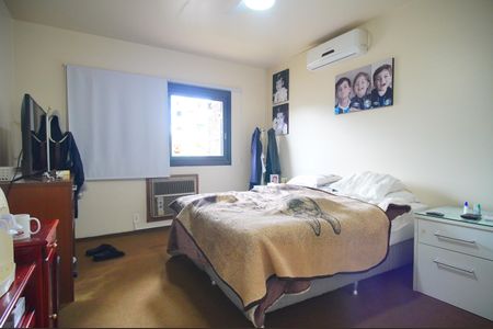 Casa à venda com 312m², 4 quartos e 2 vagasQuarto 3