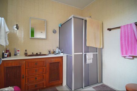 Casa à venda com 312m², 4 quartos e 2 vagasBanheiro da Suíte