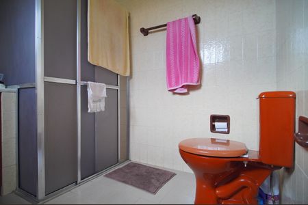 Casa à venda com 312m², 4 quartos e 2 vagasBanheiro da Suíte