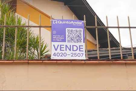 Casa à venda com 312m², 4 quartos e 2 vagasFachada