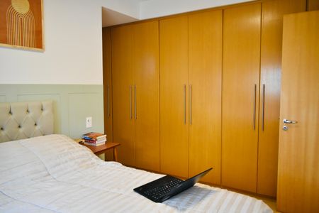 Apartamento à venda com 105m², 3 quartos e 3 vagas Apartamento à venda com 105m², 3 quartos e 3 vagasSuíte