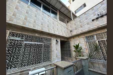 Casa à venda com 70m², 4 quartos e 1 vagaFachada