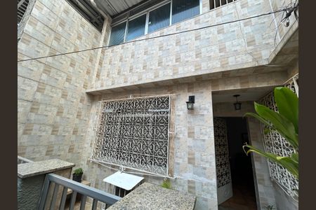 Casa à venda com 70m², 4 quartos e 1 vagaFachada