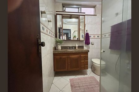 Casa à venda com 70m², 4 quartos e 1 vagaBanheiro