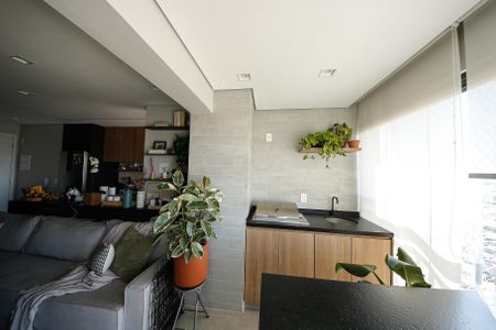 Apartamento à venda com 64m², 2 quartos e 1 vaga Apartamento à venda com 64m², 2 quartos e 1 vagaVaranda