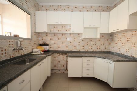 Apartamento à venda com 64m², 2 quartos e 1 vagaCozinha