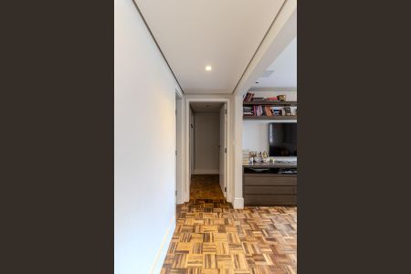 Apartamento à venda com 111m², 2 quartos e 1 vaga Apartamento à venda com 111m², 2 quartos e 1 vagaCorredor