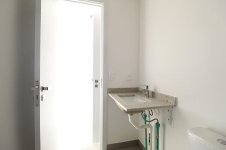 Apartamento à venda com 59m², 2 quartos e 2 vagasBanheiro da Suíte 1