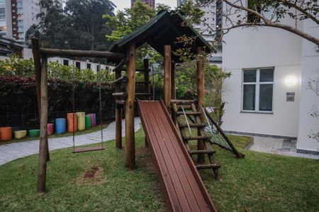 Apartamento à venda com 62m², 2 quartos e 1 vaga Apartamento à venda com 62m², 2 quartos e 1 vagaÁrea comum - Playground