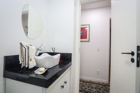 Apartamento à venda com 62m², 2 quartos e 1 vaga Apartamento à venda com 62m², 2 quartos e 1 vagaBanheiro Social