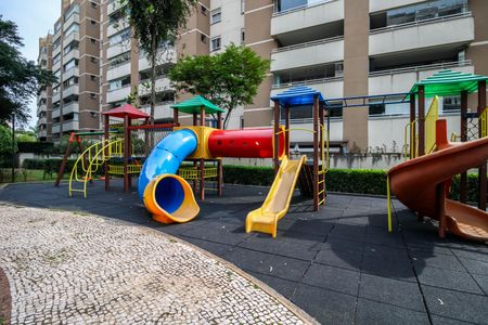 Apartamento à venda com 141m², 4 quartos e 2 vagas Apartamento à venda com 141m², 4 quartos e 2 vagasÁrea comum