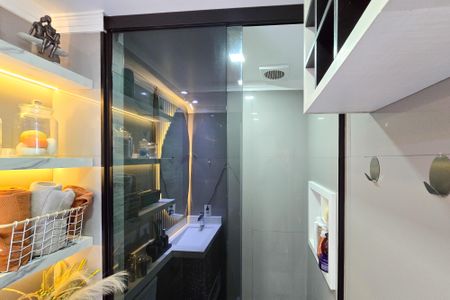 Apartamento à venda com 42m², 1 quarto e 1 vaga Apartamento à venda com 42m², 1 quarto e 1 vagaBanheiro Social