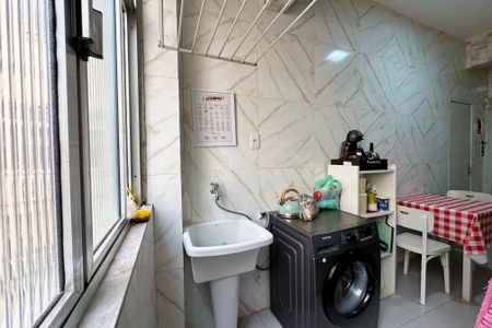 Apartamento à venda com 72m², 2 quartos e sem vaga Apartamento à venda com 72m², 2 quartos e sem vagaÁrea de Serviço