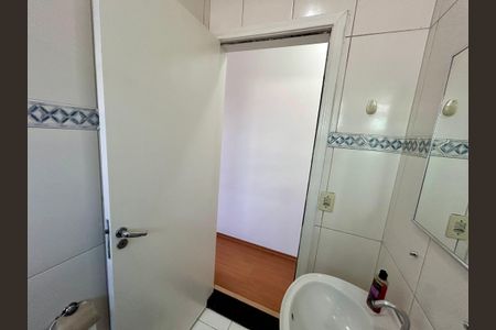 Casa à venda com 107m², 3 quartos e 2 vagas Casa à venda com 107m², 3 quartos e 2 vagasBanheiro da Suíte