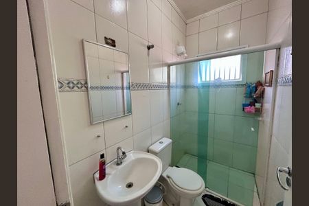 Casa à venda com 107m², 3 quartos e 2 vagas Casa à venda com 107m², 3 quartos e 2 vagasBanheiro da Suíte