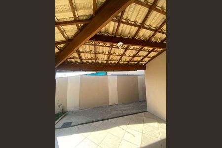 Casa à venda com 90m², 3 quartos e 2 vagasQuintal