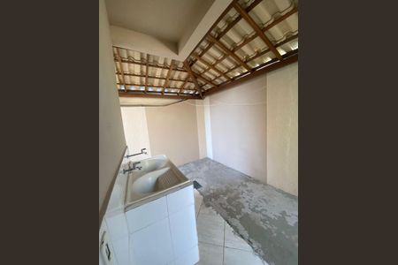 Casa à venda com 90m², 3 quartos e 2 vagasLavanderia