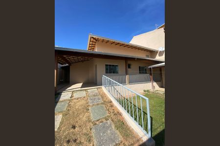 Casa à venda com 90m², 3 quartos e 2 vagasQuintal