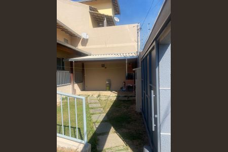 Casa à venda com 90m², 3 quartos e 2 vagasQuintal