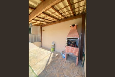 Casa à venda com 90m², 3 quartos e 2 vagasChurrasqueira