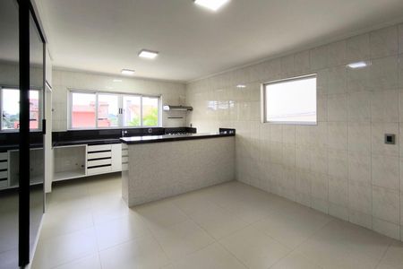 Casa de condomínio à venda com 357m², 4 quartos e 2 vagas Casa de condomínio à venda com 357m², 4 quartos e 2 vagasCozinha