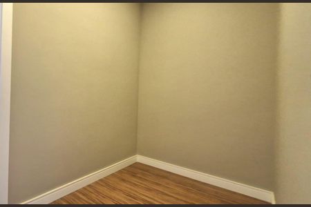 Casa de condomínio à venda com 525m², 4 quartos e 3 vagas Casa de condomínio à venda com 525m², 4 quartos e 3 vagasClosed suíte 4