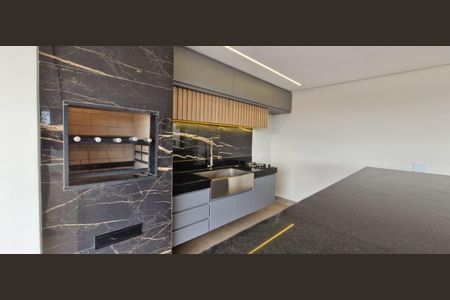 Casa de condomínio à venda com 525m², 4 quartos e 3 vagas Casa de condomínio à venda com 525m², 4 quartos e 3 vagasChurrasqueira