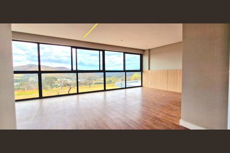 Casa de condomínio à venda com 525m², 4 quartos e 3 vagas Casa de condomínio à venda com 525m², 4 quartos e 3 vagasSuíte 1