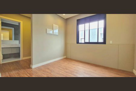 Casa de condomínio à venda com 525m², 4 quartos e 3 vagas Casa de condomínio à venda com 525m², 4 quartos e 3 vagasSuite 4