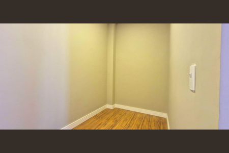 Casa de condomínio à venda com 525m², 4 quartos e 3 vagas Casa de condomínio à venda com 525m², 4 quartos e 3 vagasClosed suíte 3