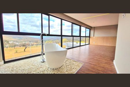 Casa de condomínio à venda com 525m², 4 quartos e 3 vagas Casa de condomínio à venda com 525m², 4 quartos e 3 vagasSuíte 1