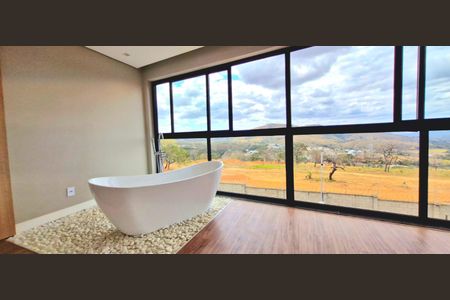 Casa de condomínio à venda com 525m², 4 quartos e 3 vagas Casa de condomínio à venda com 525m², 4 quartos e 3 vagasSuíte 1