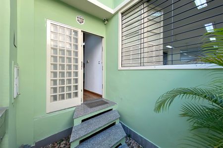Casa para alugar com 148m², 2 quartos e 2 vagas Casa para alugar com 148m², 2 quartos e 2 vagasEntrada