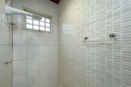 Casa para alugar com 148m², 2 quartos e 2 vagas Casa para alugar com 148m², 2 quartos e 2 vagasBanheiro da Suíte