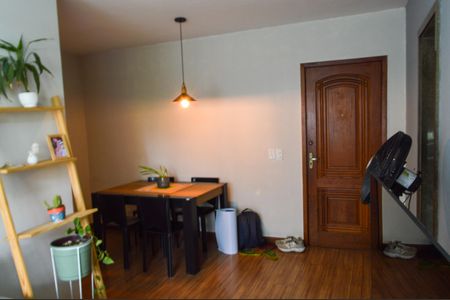 Apartamento à venda com 48m², 2 quartos e 1 vaga Apartamento à venda com 48m², 2 quartos e 1 vagaSala