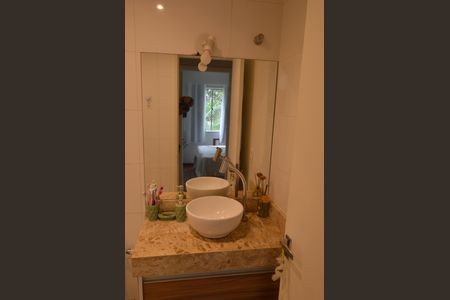 Apartamento à venda com 48m², 2 quartos e 1 vaga Apartamento à venda com 48m², 2 quartos e 1 vagaBanheiro Social