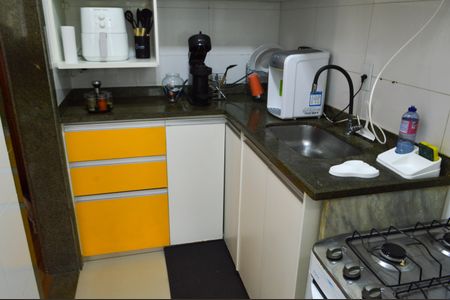 Apartamento à venda com 48m², 2 quartos e 1 vaga Apartamento à venda com 48m², 2 quartos e 1 vagaCozinha
