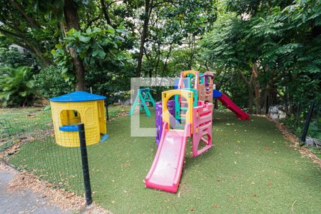 Apartamento à venda com 48m², 2 quartos e 1 vaga Apartamento à venda com 48m², 2 quartos e 1 vagaÁrea comum - Playground