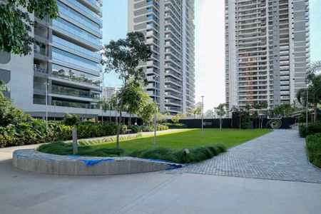 Apartamento à venda com 330m², 3 quartos e 5 vagas Apartamento à venda com 330m², 3 quartos e 5 vagasFachada