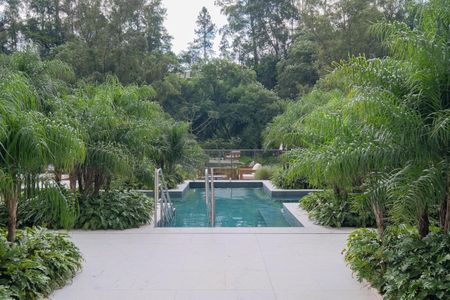 Apartamento à venda com 330m², 3 quartos e 5 vagas Apartamento à venda com 330m², 3 quartos e 5 vagasPiscina