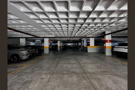 Studio à venda com 40m², 0 quarto e 1 vaga Studio à venda com 40m², 0 quarto e 1 vagaGaragem