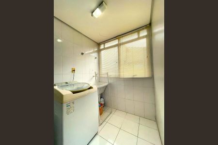 Apartamento à venda com 77m², 2 quartos e 1 vaga Apartamento à venda com 77m², 2 quartos e 1 vagaÁrea de Serviço